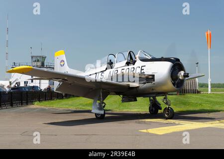 North American T-28 Trojan 17692, G-TROY, Sleap Airfield, Shropshire, England, Stockfoto