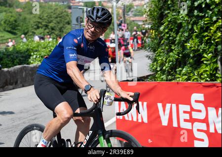 Bergamo, Italien. 21. Mai 2023. Davide Cassani während der 15. Etappe - Seregno - Bergamo, Giro d'Italia in Bergamo, Italien, Mai 21 2023 Kredit: Independent Photo Agency/Alamy Live News Stockfoto