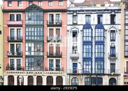 Typische Hausfassade in Bilbao, Baskenland Stockfoto