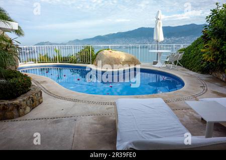 Hotel Las Brisas mit privatem Pool in Acapulco, Mexiko Stockfoto