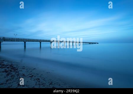 Pier in Binz, RÃ¼gen, im Winter, Langzeitbelichtung Stockfoto