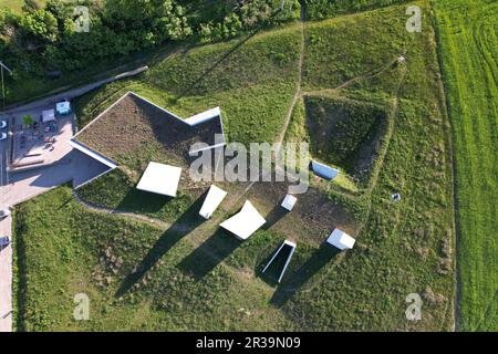 Archeopark Pavlov. Berühmtes Wahrzeichen in Südmähren. Tschechische Republik, Mitteleuropa.CHKO Palava, Pavlov,Prähistorisches Museum,archäologischer Park Morava vi Stockfoto