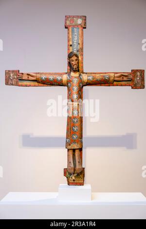 Anonym Katalanisch, Majestät Christi am Kreuz, geschnitztes und polychromes Holz, Ende 12. Jahrhundert, Museo de Bellas Artes, Bilbao, Spanien. Stockfoto