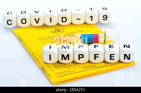 Zum Schutz vor dem COVID-19-Virus impfen Stockfoto