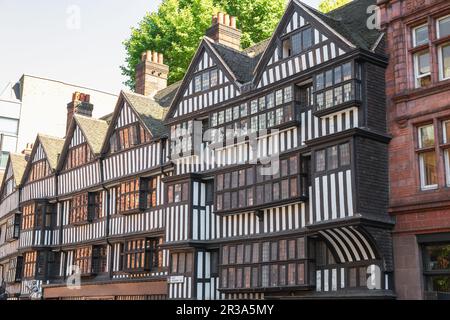 Staple Inn, ein Tudor-Gebäude, Teil des mittelalterlichen London, das den großen Brand von London überlebt hat Stockfoto