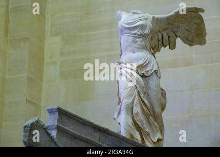 Victoria de Samotracia, Escuela rodia del período helenístico, siglo II antes de Cristo, Museo del Louvre, Museo Nacional de Francia, Paris, Frankreich in Westeuropa. Stockfoto