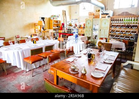 Das Retro Bistro Restaurant befindet sich im gehobenen Bereich Stockfoto