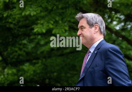 München, Deutschland. 23. Mai 2023. Markus Söder (CSU), bayerischer Ministerpräsident, kommt nach einer Kabinettssitzung zu einer Pressekonferenz. Kredit: Sven Hoppe/dpa/Alamy Live News Stockfoto