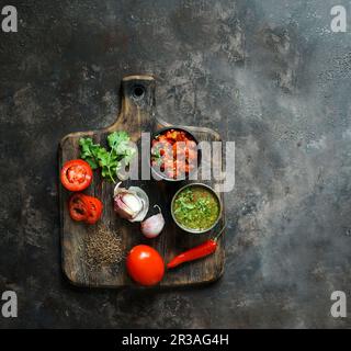 Kolumbianischer Aji picante und Hogao Salsa Stockfoto