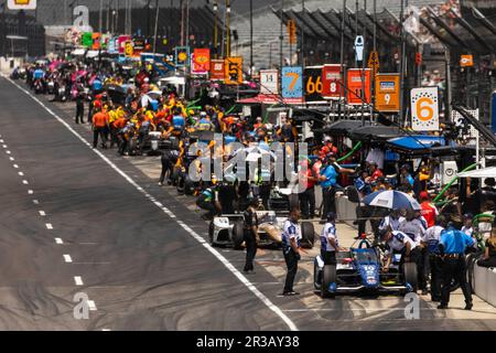 Indianapolis, USA. 22. Mai 2023. INDIANAPOLIS, INDIANA - MAI 22: Fahrer üben für den Indy 500 auf dem Indianapolis Motor Speedway am 22. Mai 2023 in Indianapolis, Indiana. Kredit: Jeremy Hogan/Alamy Live News Stockfoto