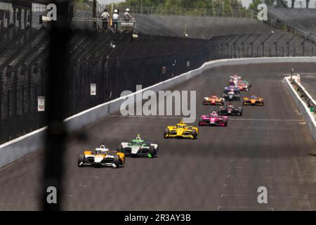 Indianapolis, USA. 22. Mai 2023. INDIANAPOLIS, INDIANA - MAI 22: Fahrer üben für den Indy 500 auf dem Indianapolis Motor Speedway am 22. Mai 2023 in Indianapolis, Indiana. Kredit: Jeremy Hogan/Alamy Live News Stockfoto