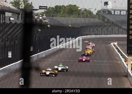 Indianapolis, USA. 22. Mai 2023. INDIANAPOLIS, INDIANA - MAI 22: Fahrer üben für den Indy 500 auf dem Indianapolis Motor Speedway am 22. Mai 2023 in Indianapolis, Indiana. Kredit: Jeremy Hogan/Alamy Live News Stockfoto