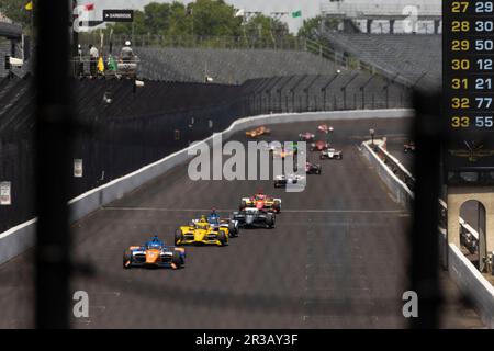 Indianapolis, USA. 22. Mai 2023. INDIANAPOLIS, INDIANA - MAI 22: Fahrer üben für den Indy 500 auf dem Indianapolis Motor Speedway am 22. Mai 2023 in Indianapolis, Indiana. Kredit: Jeremy Hogan/Alamy Live News Stockfoto