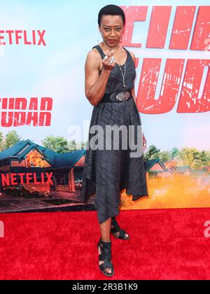 LOS ANGELES, KALIFORNIEN, USA - MAI 22: Die tobagonisch-kanadische Schauspielerin Barbara Eve Harris trifft am 22. Mai 2023 auf der Premiere von Netflix's „FUBAR“ Staffel 1 auf der AMC The Grove 14 in Los Angeles, Kalifornien, USA ein. (Foto von Xavier Collin/Image Press Agency) Stockfoto