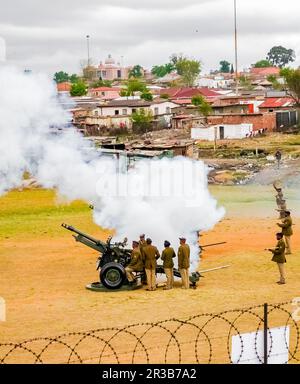 Artillerie Kanonengewehre in der örtlichen Gemeinde Stockfoto