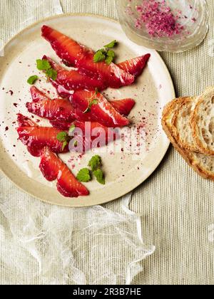 Rote Bete, salzgeräucherter Lachs Stockfoto