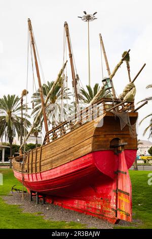 Nachbildung des Karavells von Christoph Kolumbus El Nina. Carabela La Nina III, Parque Santa Catalina. Las Palmas, Gran Canaria, Spanien Stockfoto