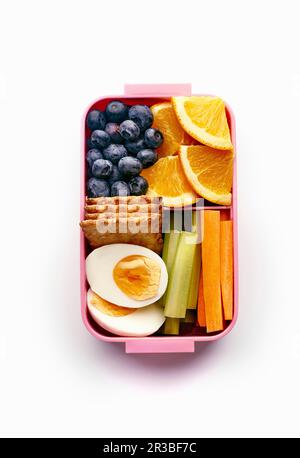Lunchbox mit gesunder nahrhafter Mahlzeit Stockfoto