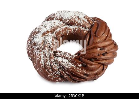 Süßer Brotkranz isoliert auf weißem Hintergrund. Schokoladen-Brioche-Girlande mit Kokosflocken. Holi Stockfoto