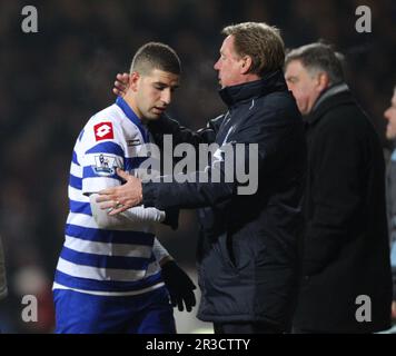 Adel Taarabt von Queens Park Rangers und Harry Redknapp Manager von Queens Park RangersWest Ham United 2012/13 West Ham United V Queens Park Rangers 19/ Stockfoto