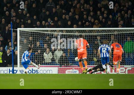 David Lopez von Brighton & Hove Albion erzielt den Equalizer vom Elfmeterplatz während des npower Championship-Spiels zwischen Brighton & Hove Albion A. Stockfoto