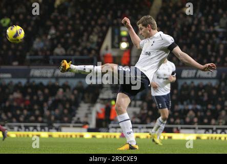 Tottenham Hotspurs Jan Vertonghen in Aktion während des heutigen Spiels. Spurs schlagen West Ham 3:2West Ham United 25/02/13 West Ham United V Tottenham Hotspur Stockfoto