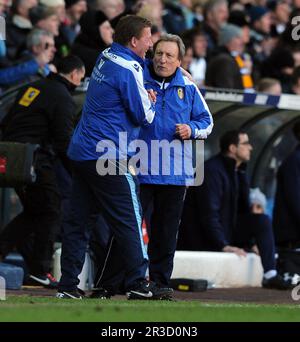 Neil Warnock Manager feiert mit Assistant Coach nach dem Finale Leeds United 2012/13 Leeds United V Tottenham Hotspur (2-1) 27/01/13 The F Stockfoto