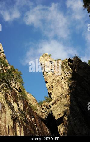 Segeln entlang Lysefjord. Stockfoto