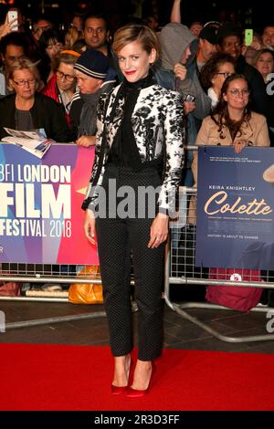 UK. 11. Okt. 2018. Denise Gough besucht die britische Premiere von „Colette“ beim BFI London Film Festival 62. am Empire Leicester Square in London. (Foto: Fred Duval/SOPA Images/Sipa USA) Guthaben: SIPA USA/Alamy Live News Stockfoto