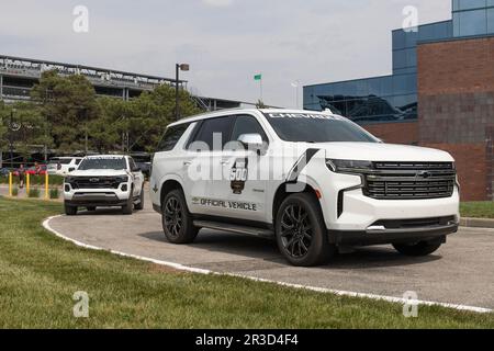 Indianapolis - circa Mai 2023: Chevrolet Tahoe Offizielles Fahrzeug des Indy 500 bei IMS. Chevy stellt Autos und SUVs für den Indianapolis Motor Speedway bereit. Stockfoto