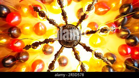 Partyballons an der Deckenstruktur Stockfoto