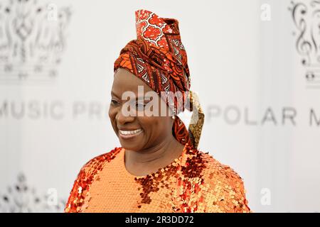 Stockholm, Schweden. 23. Mai 2023. Der diesjährige Preisträger des Polarmusikpreises Angélique Kidjo trifft am 24. Mai 2023 im Grand Hotel in Stockholm zur Preisverleihung für Polarmusik ein. Foto: Christine Olsson/TT/Kod 10430 Kredit: TT News Agency/Alamy Live News Stockfoto