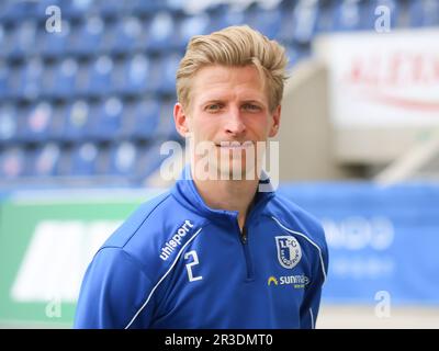 Deutscher Fußballer Dominik Ernst 1. FC Magdeburg DFB 3. Liga Staffel 2020-21 Stockfoto