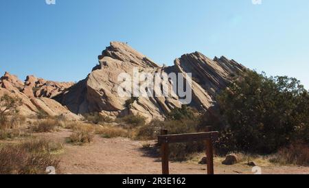 Vasquez Rocks Natural Area und Nature Center Schild und Klettern Stockfoto