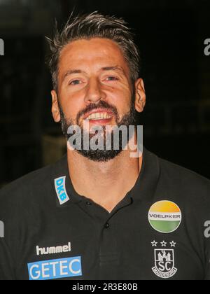 Cheftrainer Bennett Wiegert SC Magdeburg HBL Liqui Moly Handball Bundesliga Saison 2021-22 Stockfoto