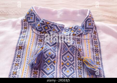 Set aus traditioneller ukrainischer Folk Art mit Stickerei. Stockfoto