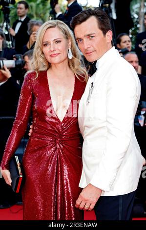 Aimee Mullins mit Ehemann Rupert Freund bei der Premiere des Kinofilms 'Asteroid City' auf dem Festival de Cannes 2023 / 76. Internationale Filmfestspiele von Cannes im Palais des Festivals. Cannes, 23.05.2023 Stockfoto