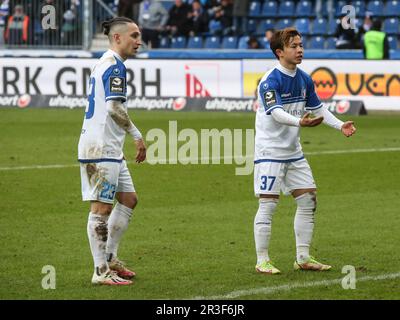 Baris Atik und Tatsuya Ito 1. FC Magdeburg 1. FC Magdeburg vs. SV Wehen Wiesbaden, Fußball 3. Liga 25. Spielzeit 2021 Stockfoto