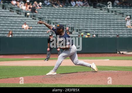 Salt Lake UT, USA. 21. Mai 2023. Der Krug aus Las Vegas Miguel Romero (19) wirft während des Spiels mit Las Vegas Aviators und Salt Lake Bees im Smiths Field in Salt Lake Ut einen Platz. David Seelig/Cal Sport Medi. Kredit: csm/Alamy Live News Stockfoto