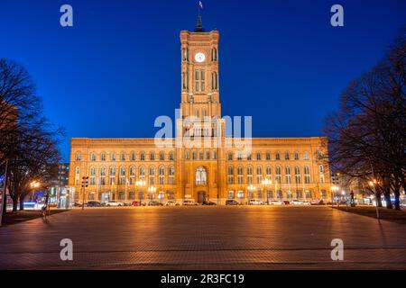 Das Berliner Rathaus hieß bei Sonnenaufgang Rotes Rathaus Stockfoto