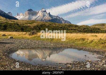 cuernos del Paine, 2600 Metrostationen, Trekking W, Parque nacional Torres del Paine, Sistema Nacional de Áreas Silvestres Protegidas del Estado de Chile. Patagonia, República de Chile, América del Sur. Stockfoto