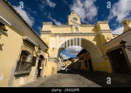Arco de Santa Catalina, Arco del Antiguo Coinvento, Antigua Guatemala, Departamento de Sacatepéquez, Guatemala, Mittelamerika. Stockfoto