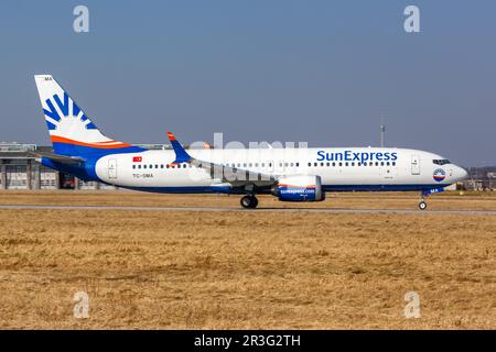 Sun Express Boeing 737 MAX 8 Flugzeug Stuttgart Flughafen in Deutschland Stockfoto