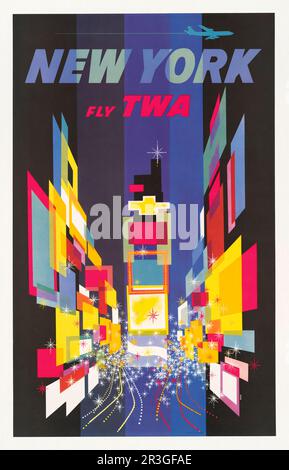 Das klassische Reiseposter Fly TWA, New York, zeigt eine abstrakte Interpretation des Times Square in New York, ca. 1956. Stockfoto