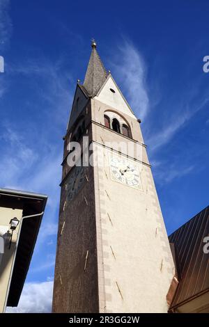 Kirche in Pieve di Livinallongo Stockfoto