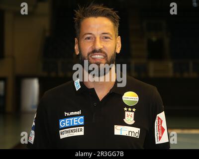 Cheftrainer Bennet Wiegert SC Magdeburg LIQUI MOLY HBL Handball Bundesliga Staffel 2022-23 Stockfoto