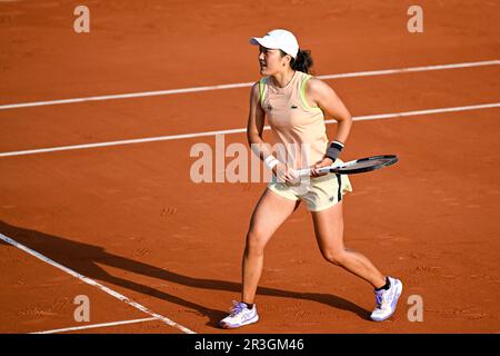 Paris, Frankreich. 23. Mai 2023. Harmony Tan bei den French Open, Grand Slam Tennis Turnier am 23. Mai 2023 im Roland-Garros Stadion in Paris, Frankreich. Kredit: Victor Joly/Alamy Live News Stockfoto