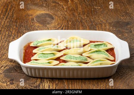 Italienische Conchiglino-Pasta in Auflauf Stockfoto