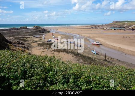 Bude, CORNWALL/UK - 12. AUGUST: Blick auf den Strand von Bude in Cornwall am 12. August 2013. Nicht identifizierte Personen Stockfoto