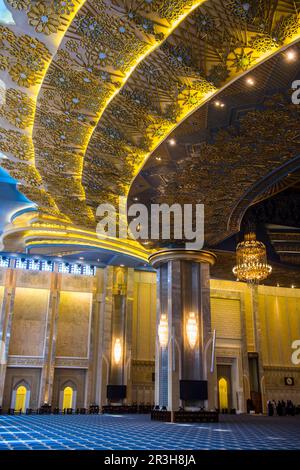 Im Inneren der herrlichen Großen Moschee, Kuwait City, Kuwait Stockfoto